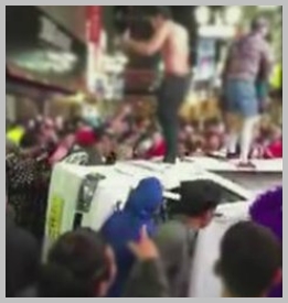 渋谷ハロウィン軽トラ横転